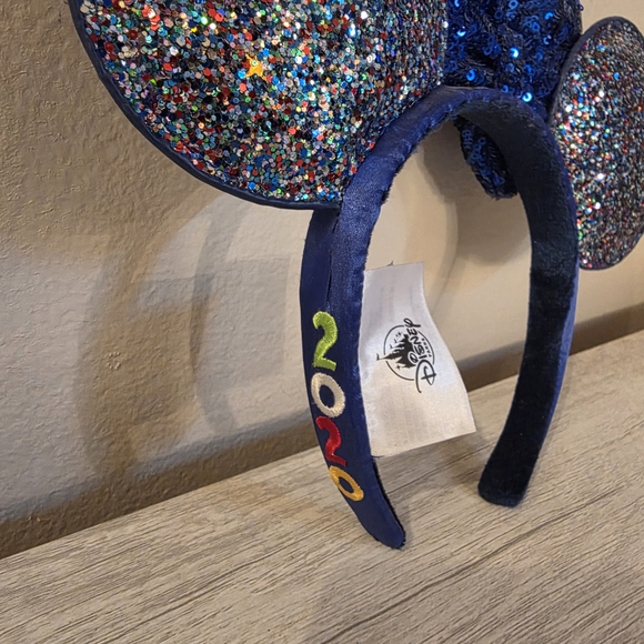 Disney 2020 Sequin Blue Bow Mickey Mouse Ears Headband - Picture 3 of 3